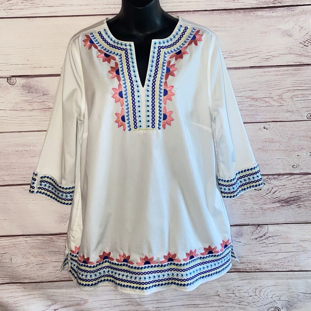 Chico’s Womens Size Medium White Embroidered Floral Cotton Tunic Top Boho A15